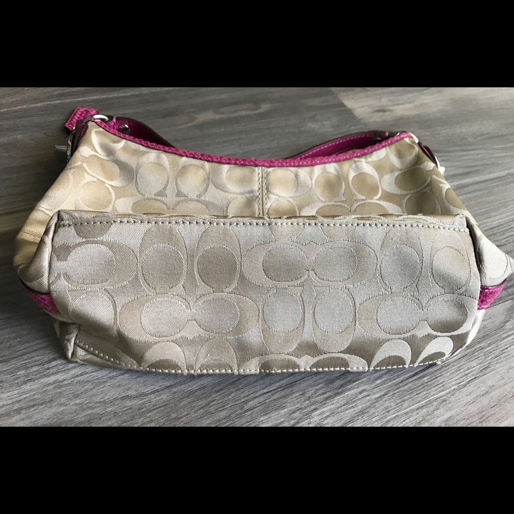 Coach Mini Purse 👜 - Picture 5 of 8